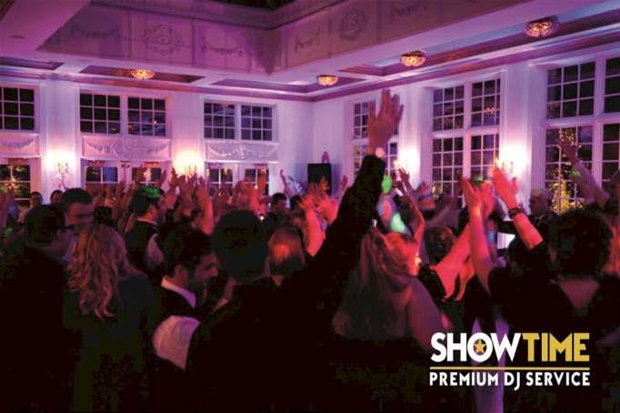 SHOWTIME - PREMIUM DJ SERVICE - Foboxen - Ton & Lichttechnik - www.showtime.at